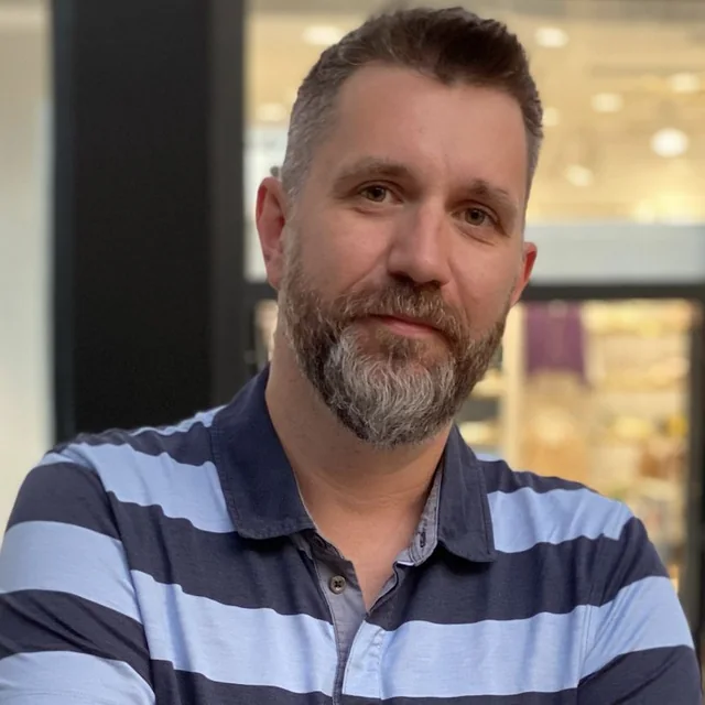 Mike Luzgachev, Co-Founder and CEO of Artemis LED
